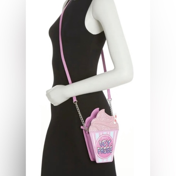 New! Betsey Johnson “Betsey Icy Frose” Crossbody Shoulder Bag Purse. - Picture 2 of 5